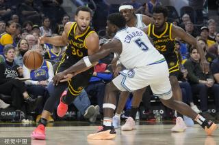 总决赛中 总决赛中